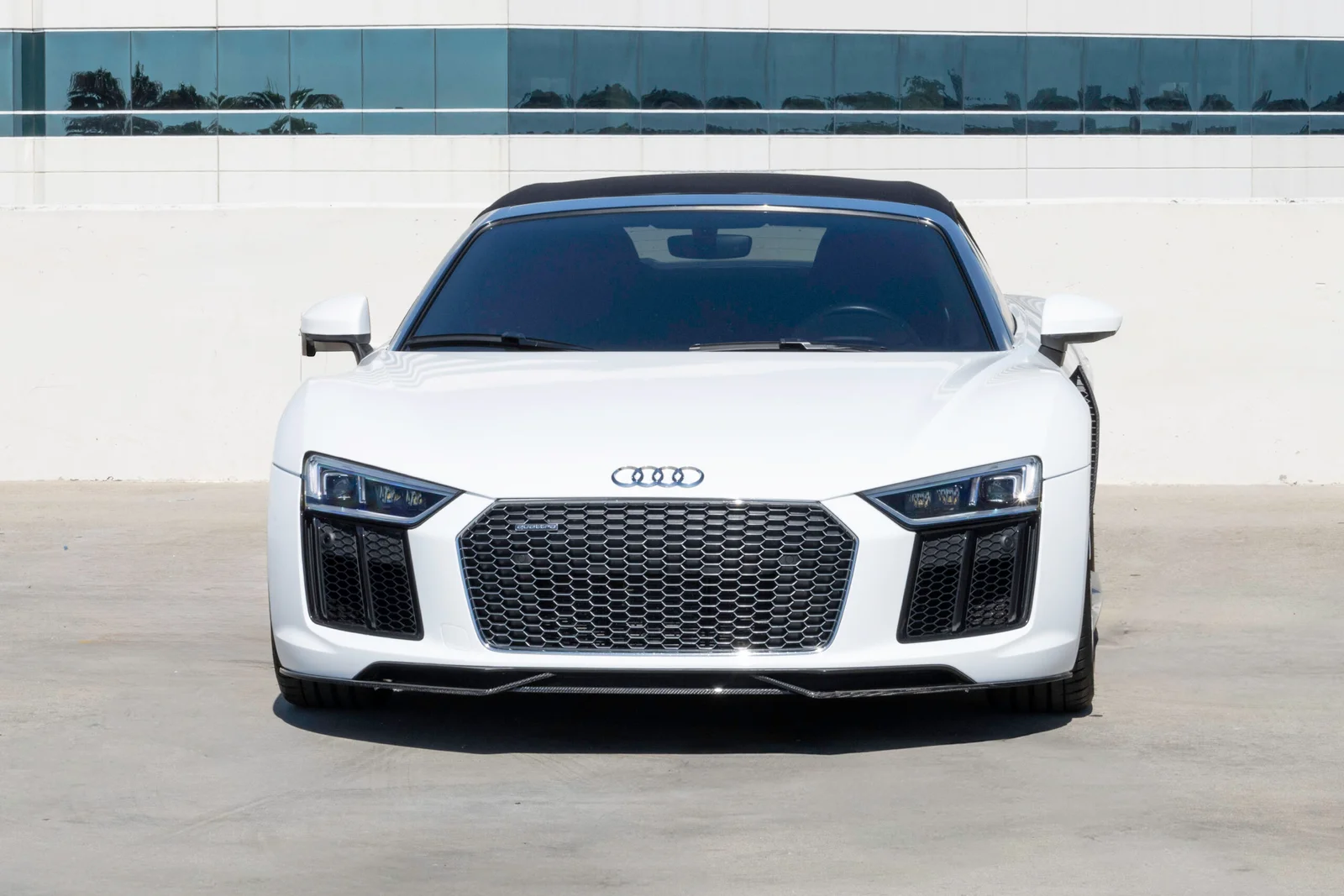 Audi R8 V10 Spyder Rental | Plush Houston Rentals