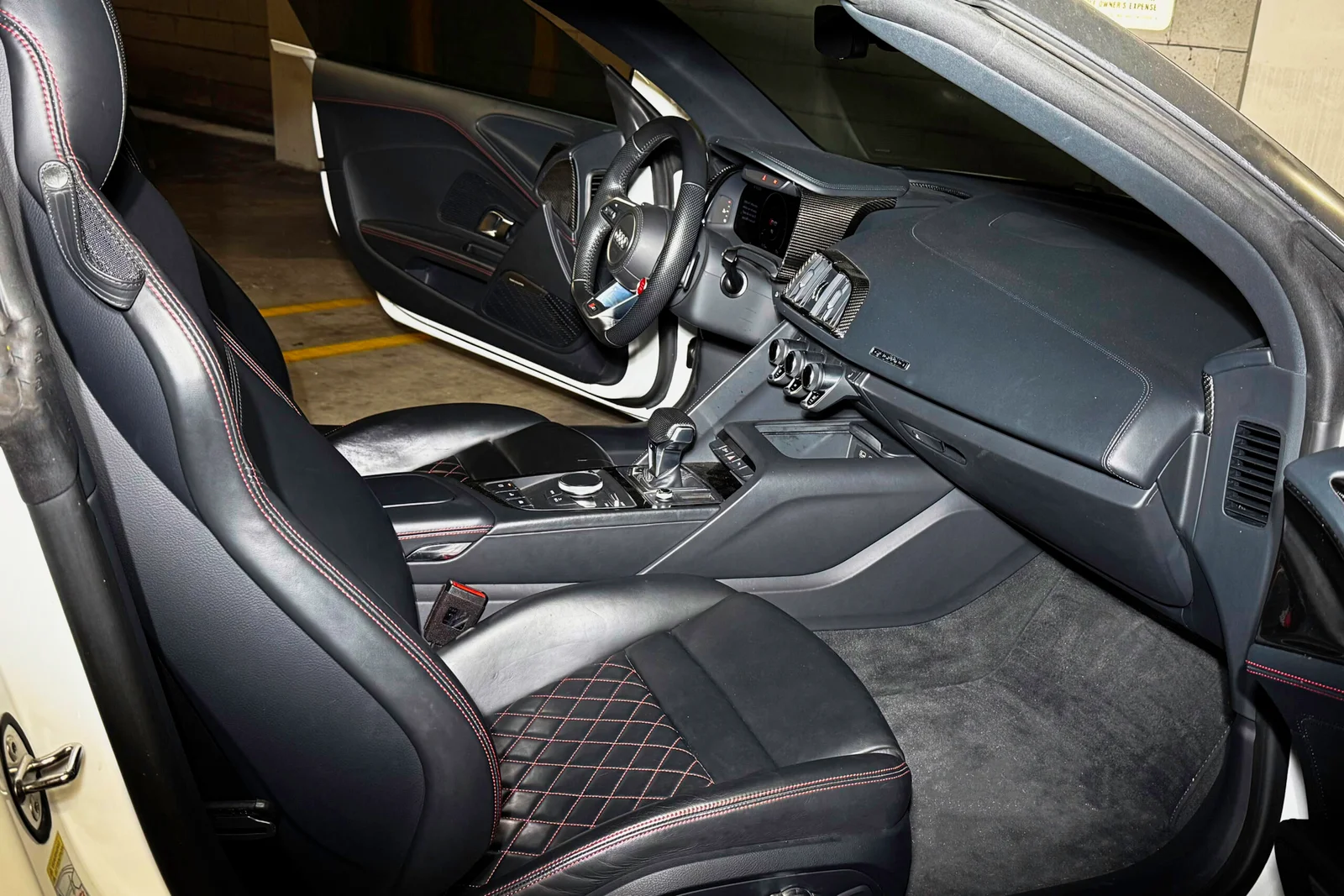 Audi R8 V10 Spyder Rental | Plush Houston Rentals