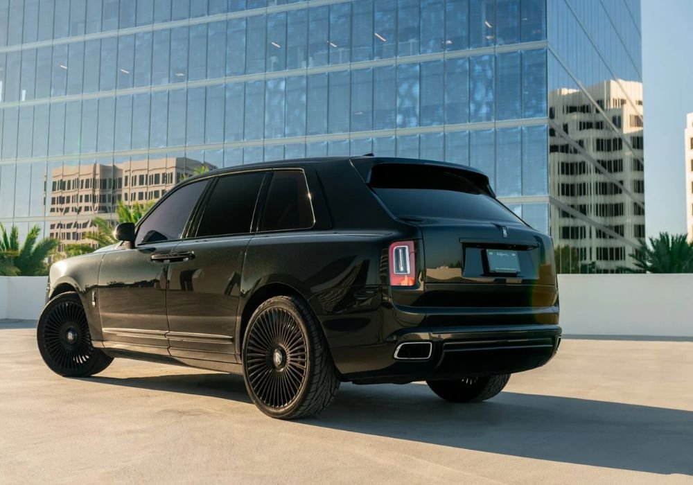 Black Rolls-Royce Cullinan Rental | Plush Houston Rentals