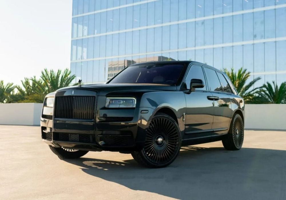 Black Rolls-Royce Cullinan Rental | Plush Houston Rentals