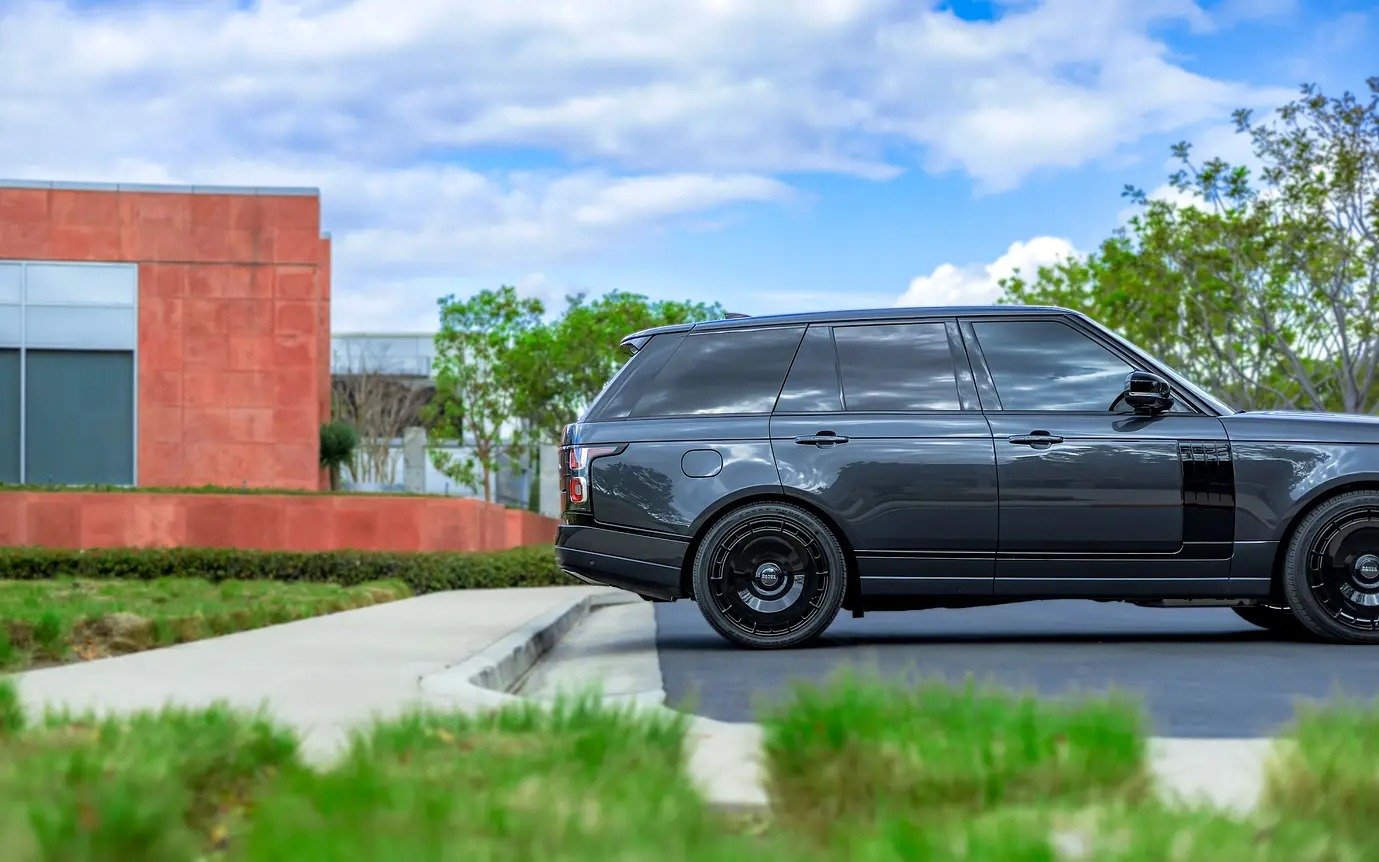 Range Rover P525 Rental in LA & Orange County | Plush Houston