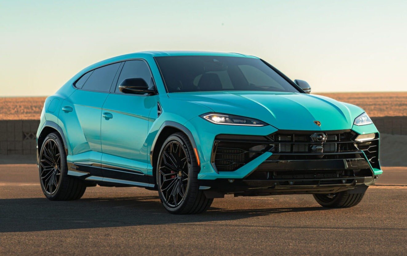 Lamborghini Urus SE Rental | Plush Houston Car Rentals
